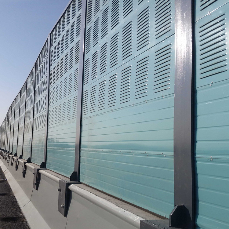 頂卓 熱銷 高架橋隔音屏 公路聲屏障 百葉孔隔音板 聲屏障 品質(zhì)保證圖片_高清圖_細節(jié)圖-安平縣頂卓絲網(wǎng)制品 -